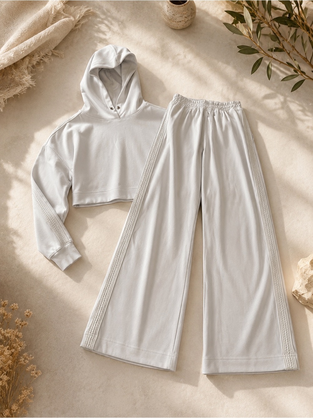 Elie Tahari Women's White Matching Lounge Set Size XS
Cropped Hoodie Wide Leg - Picture 3 of 14